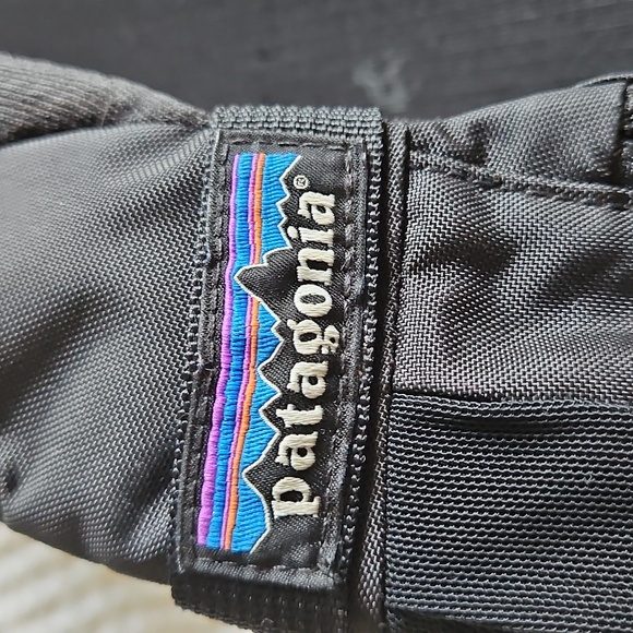 Patagonia Atomic Sling Bag Black - Picture 4 of 6